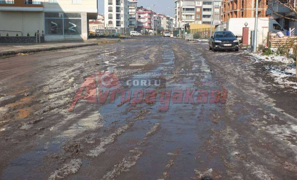 En Azından Mıcır Dökülsün