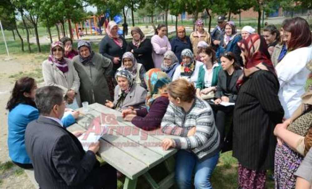 Kaymakam Doğan Köylü Kadınlarla Bir Araya Geldi