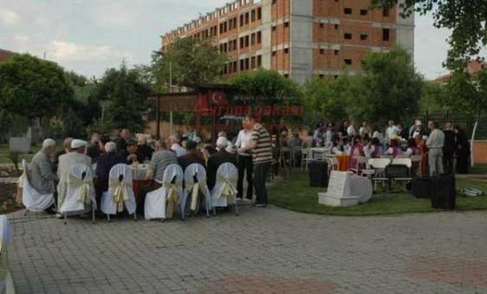 Huzurevinde Anneler Günü Kutlaması