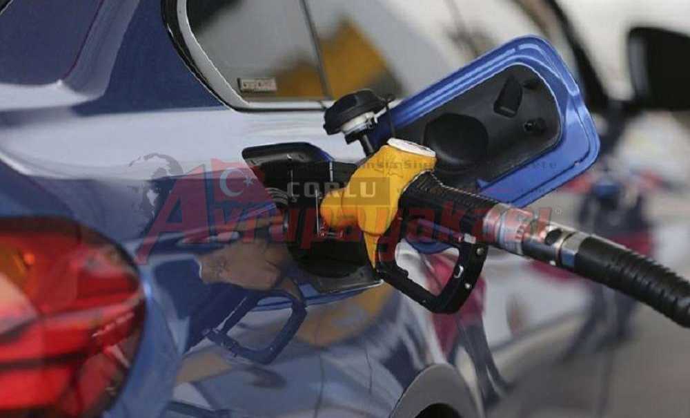 Akaryakıta Zam Yapıldı