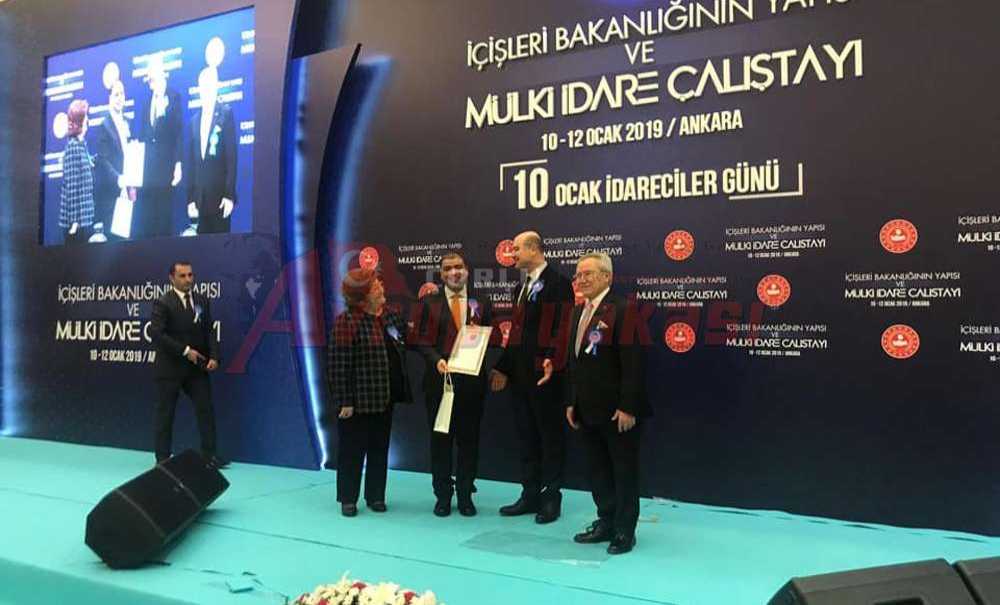 Kızıltoprak'a Başarılı İdareci Ödülü