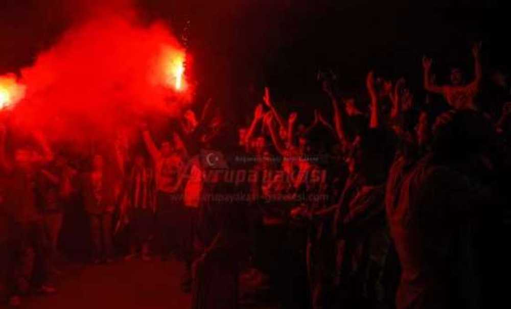 Galatasaray Galibiyeti Çorlu`daki Fenerbahçelileri Sokağa Döktü