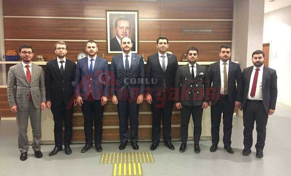 Ak Parti Gençlik Kollarında Bayrak Değişimi