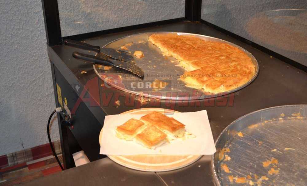 Çorlu'da Akışkanlı Böreğe Büyük İlgi