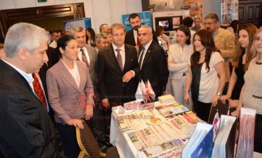 Avrupa Yakası Gazetesi Standına Yoğun İlgi