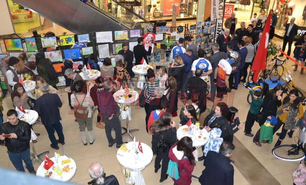 “Demir Pedal'dan Anlamlı Ödül Töreni”