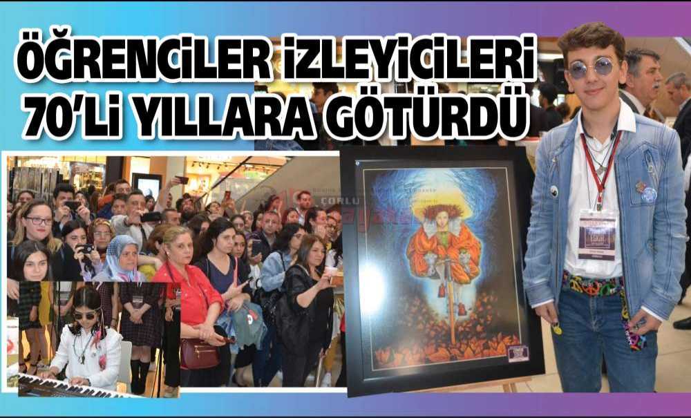 Öğrenciler İzleyicileri 70'li Yıllara Götürdü