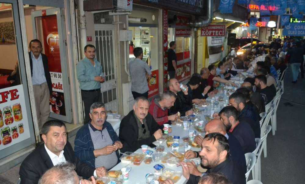 Ülkücüler İftarda Buluştu