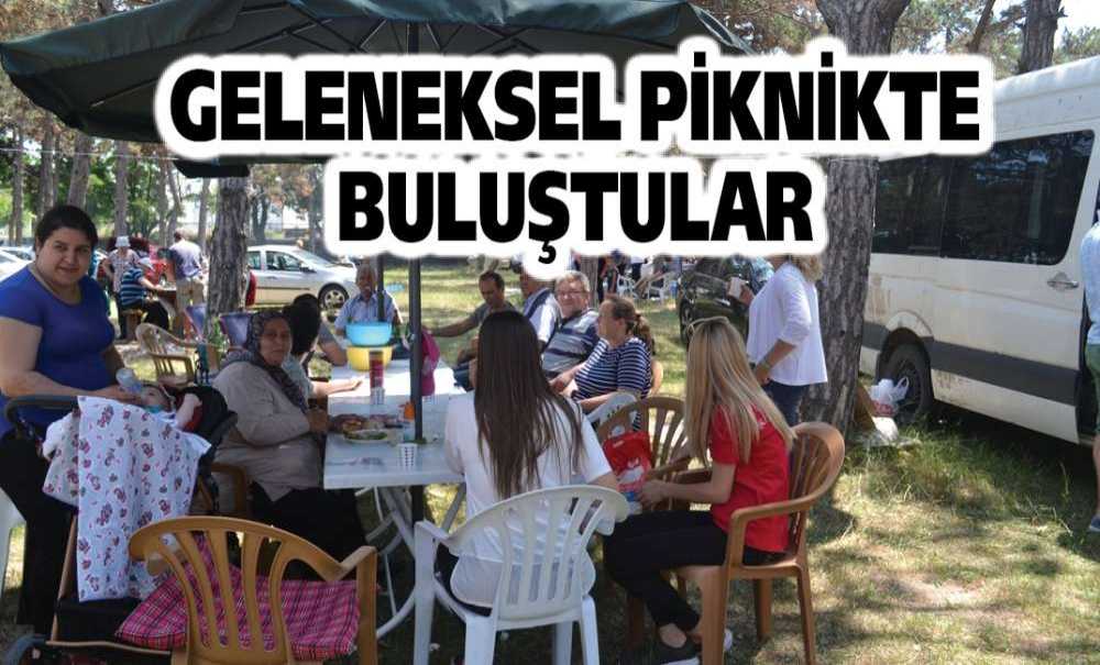 Geleneksel Piknikte Buluştular