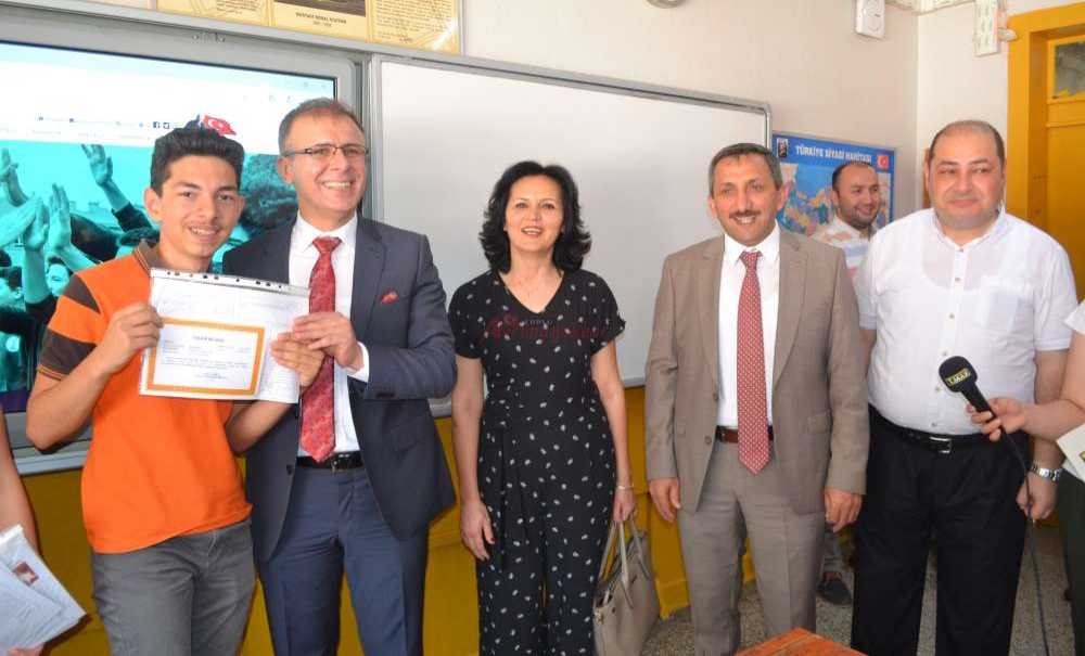 50 Bin Öğrencinin Karne Heyecanı