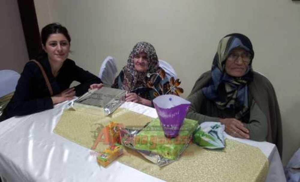 Çorlu Myo Öğrencilerinden Huzurevi Ziyareti