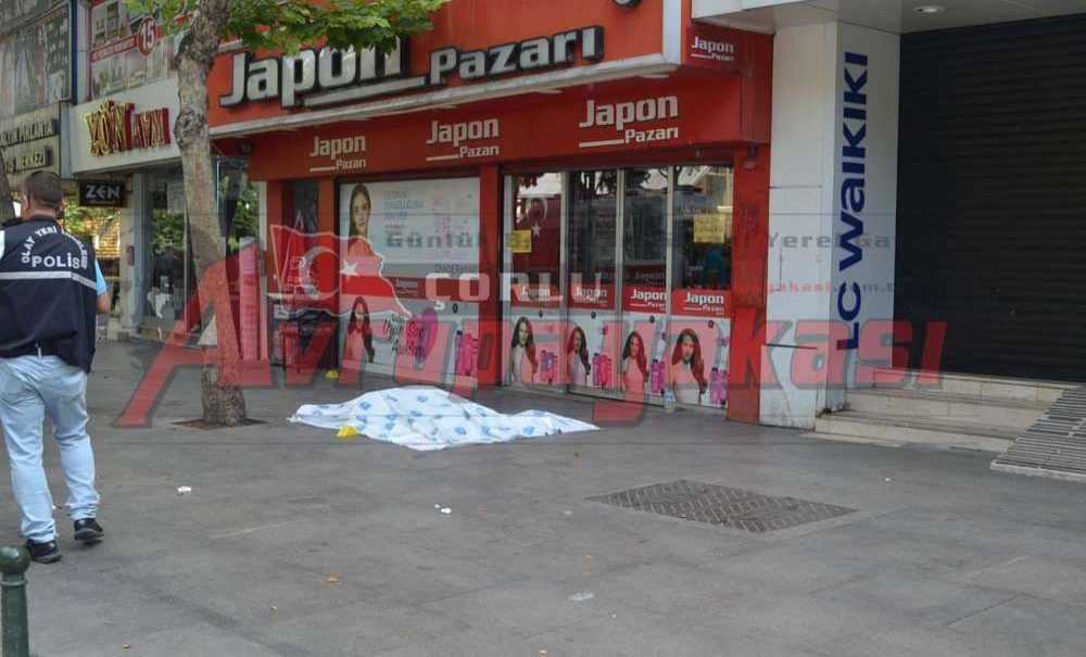 Cadde Ortasında Silahla Vurularak Öldürüldü (Video Haber)