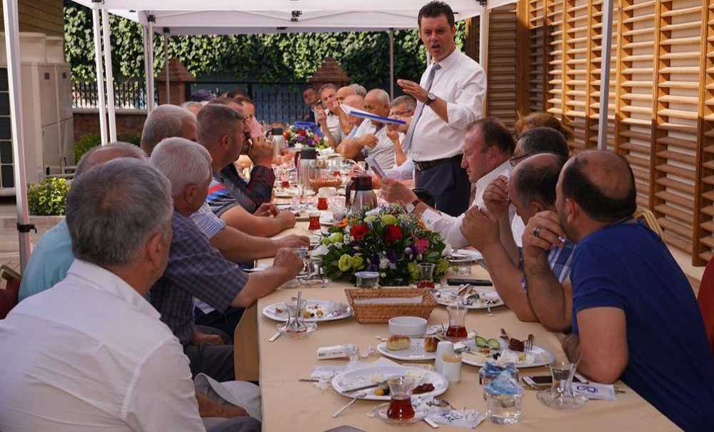 Sarıkurt Taksicilerle Biraya Geldi