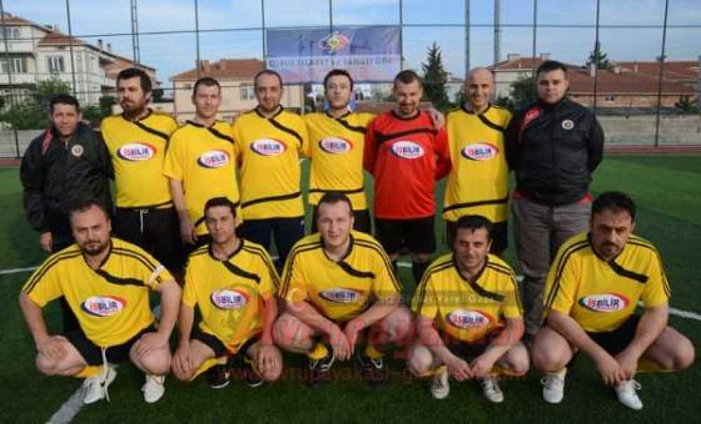 Çorlu Gazeteciler Derneği'nden Anlamlı Afiş