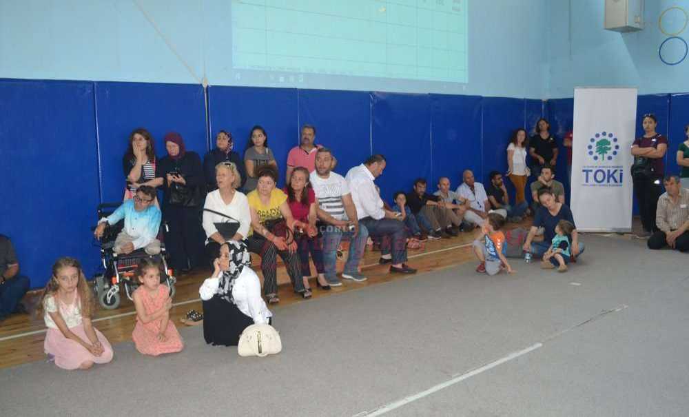 Toki Çekilişinde, Başvuranlar Salona Sığmadı