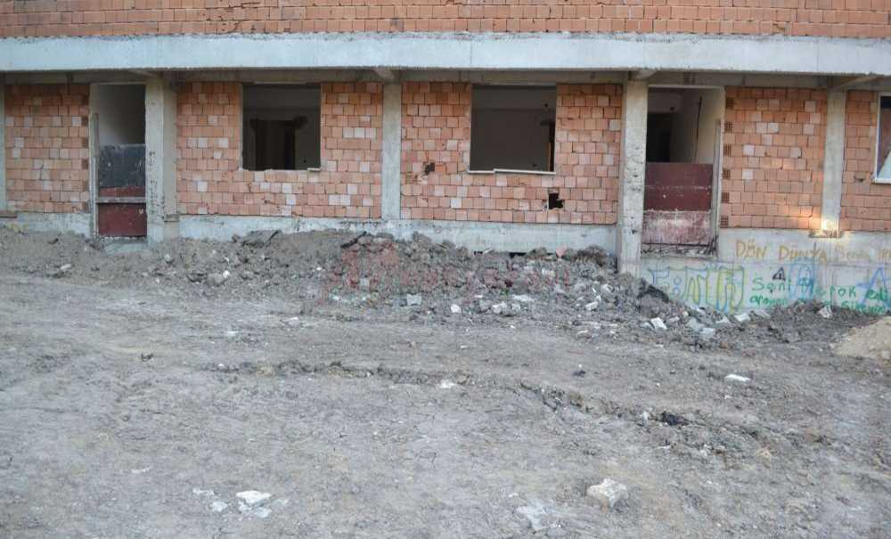 O Binanın Girişi Kapatıldı