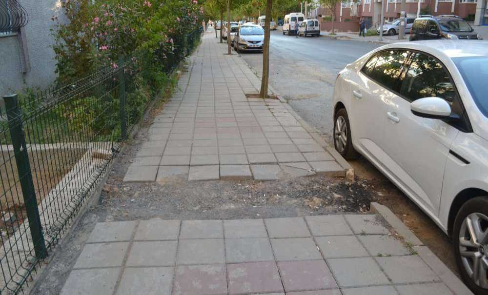 Kaldırımlarımız Bir An Önce Yapılsın