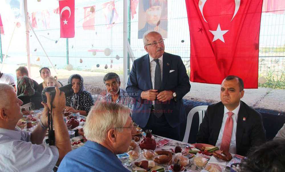 Kermeste Sattıkları Ürünlerle Aile Bütçesine Destek Oluyor