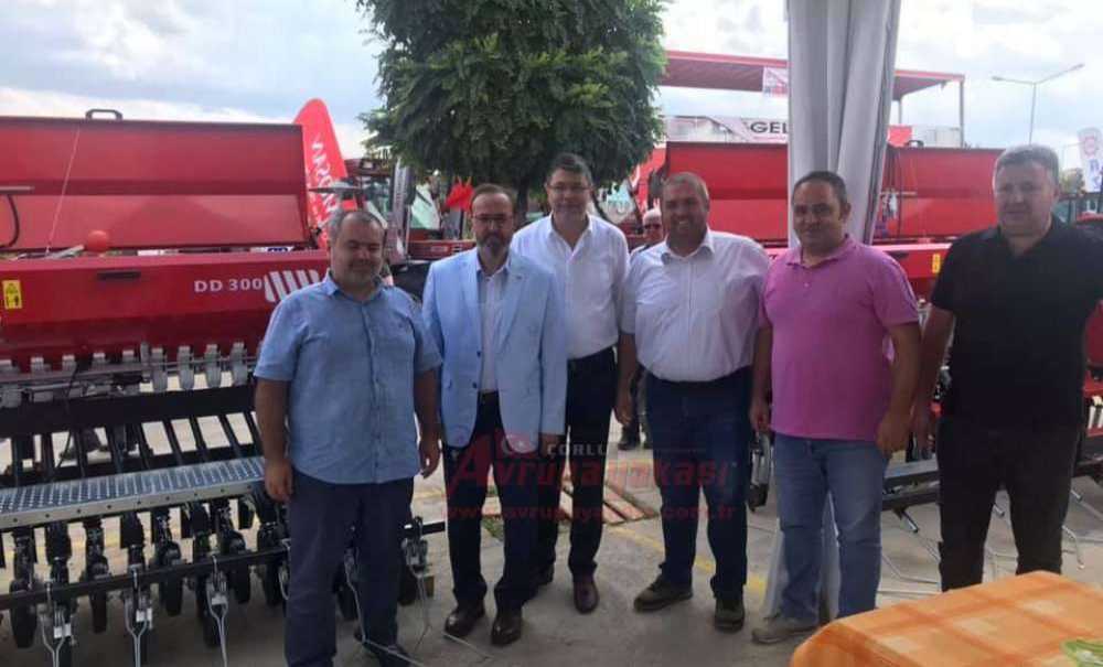 Mustafa Yel, Fuar Alanını Gezdi