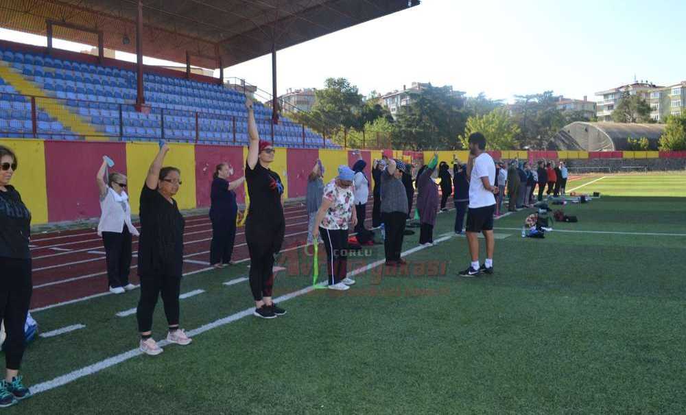 Hem Eğleniyorlar Hem Kilo Veriyorlar