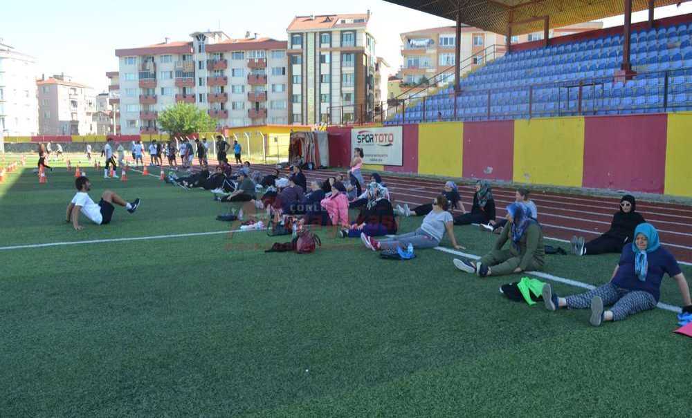 Hem Eğleniyorlar Hem Kilo Veriyorlar