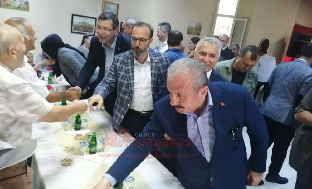 Şentop Huzurevi'nde Yaşlılarla Bayramlaştı