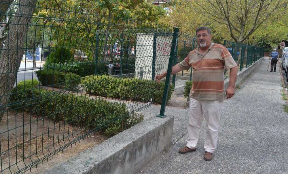 Uyuşturucu Parası İçin Çitleri Söküyorlar