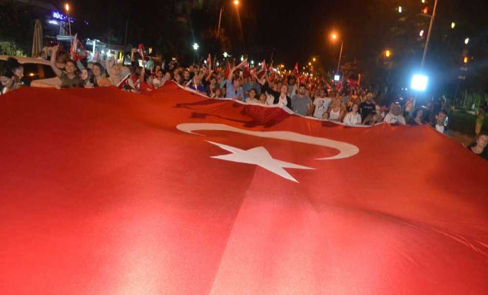 7'den 77'ye O Coşkuyu Yaşadı