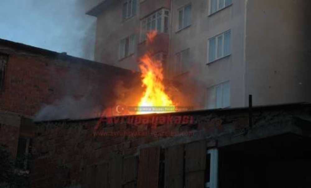 Metruk Bina Yangını Mahalleliyi Korkuttu