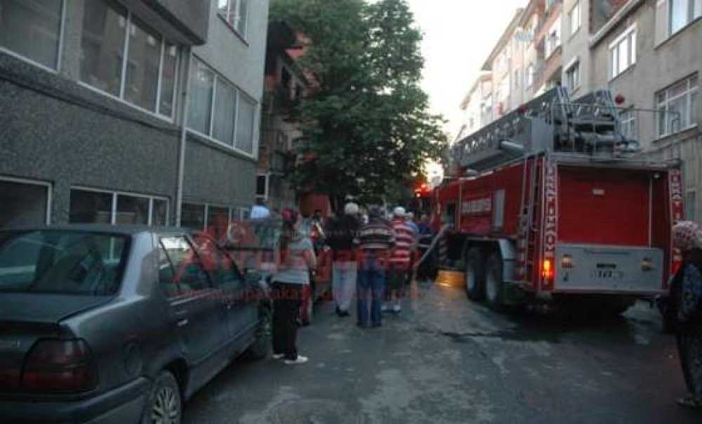 Metruk Bina Yangını Mahalleliyi Korkuttu