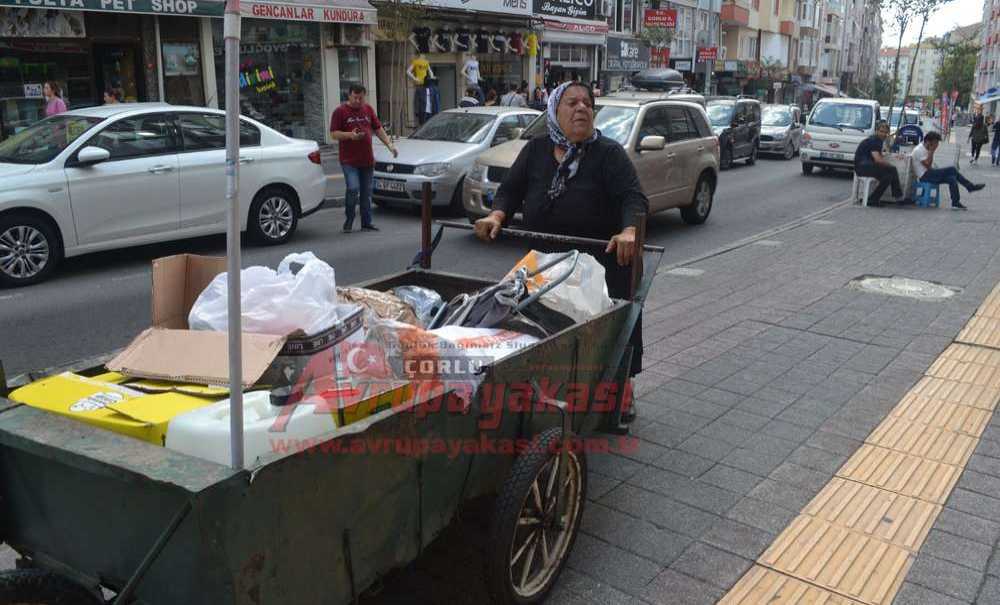 Dilenmek Yerine Alın Teriyle Çalışıyor