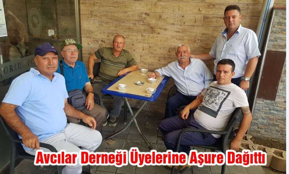 Avcılar Derneği, Üyelerine Aşure Dağıttı