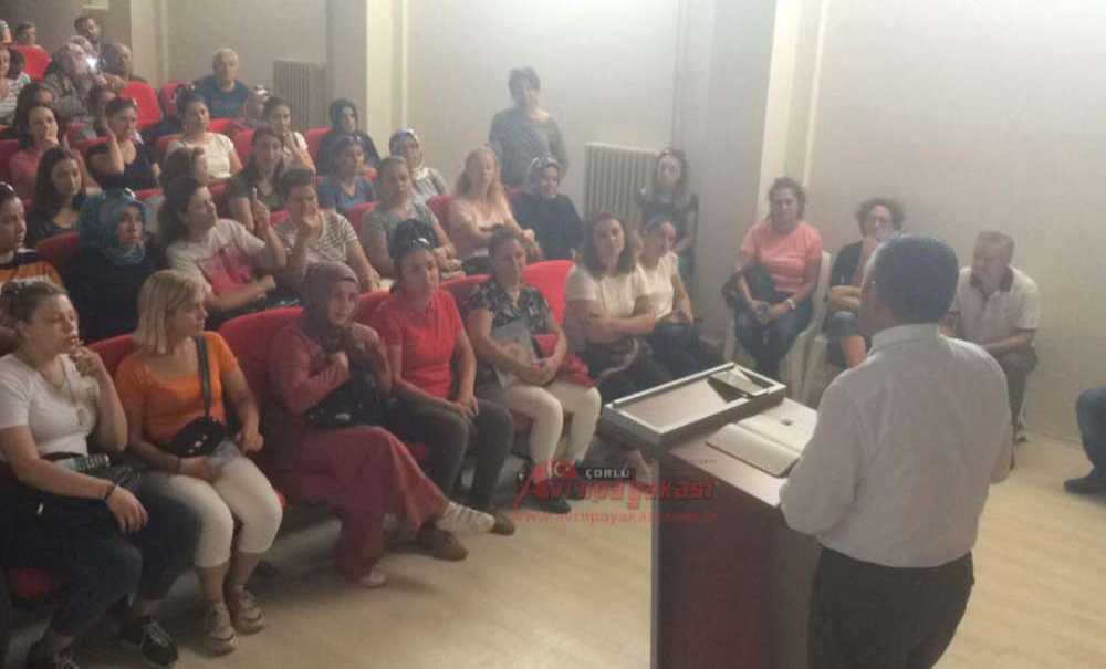 Veliler Okulun Durumuna Tepki Gösterdiler