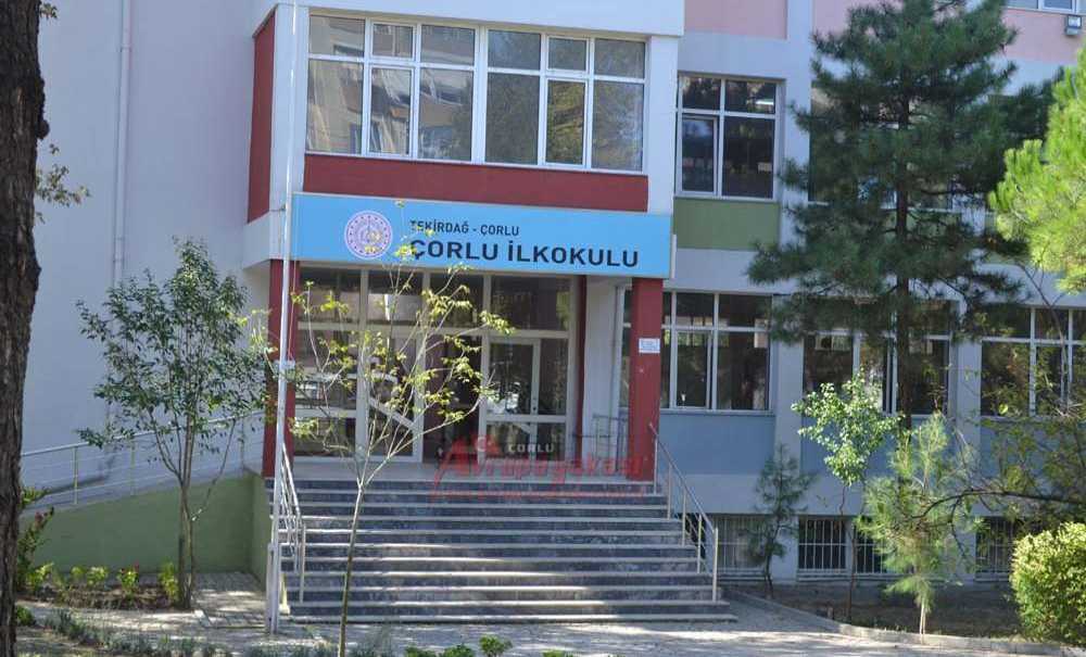 Veliler Okulun Durumuna Tepki Gösterdiler