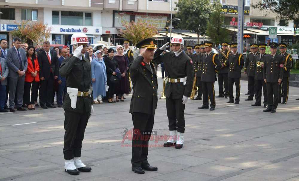 Törene Katıldı, İlk Çelengini Bıraktı