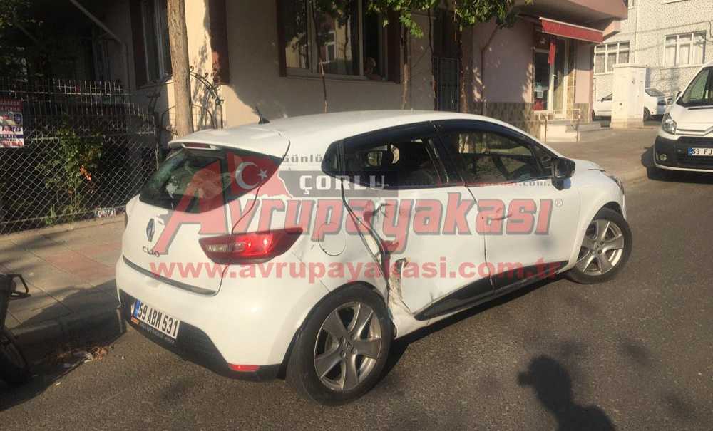 Kaza Yaptı Arkadaşlarını Bırakıp Kaçtı