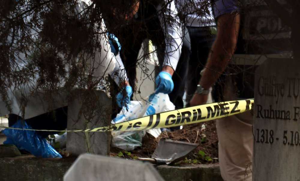 Kırklareli'nde Mezarda Bebek Cesedi Bulundu