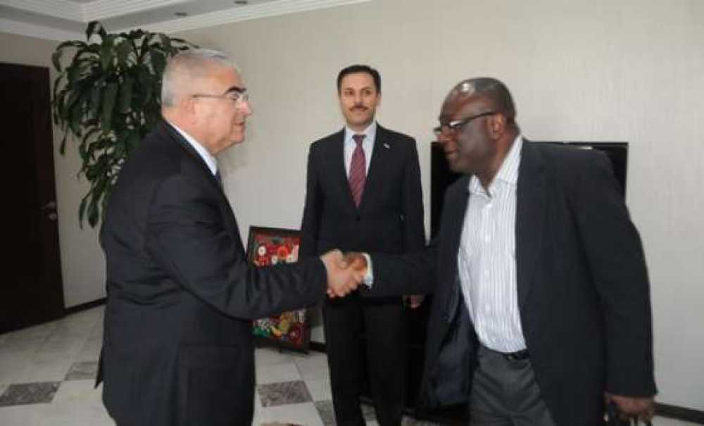 Ganalı İşadamından Başkan Baysan'a Ziyaret