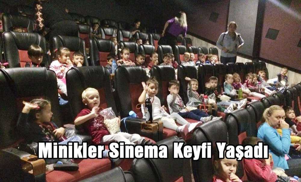Minikler Sinema Keyfi Yaşadı