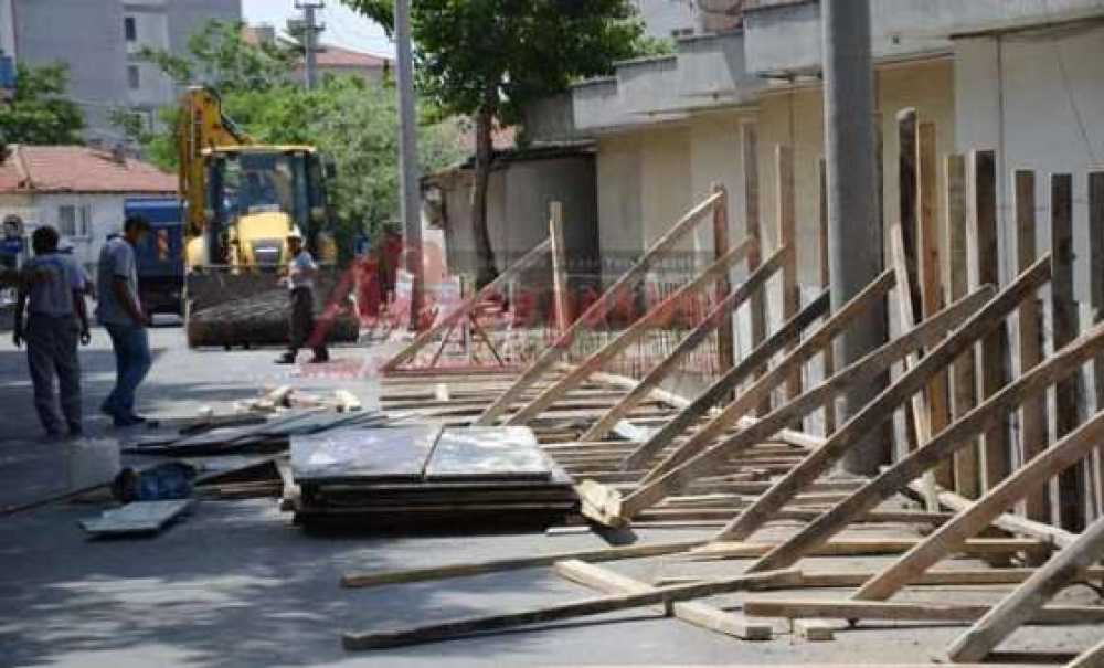 Otogarda Duvar Çalışmaları Devam Ediyor