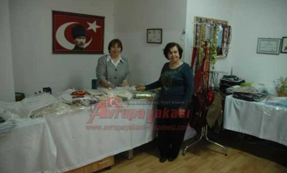 Yardım Sevenlerden Burs Kermesi