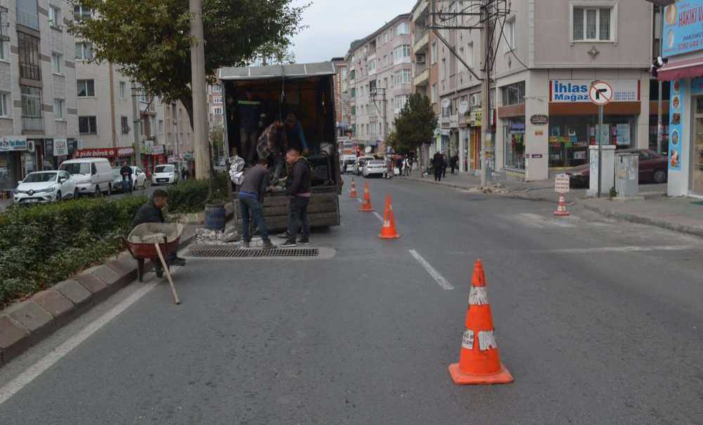 Yağmur Suyu Mazgalları Ve Rögarlar Değiştirildi