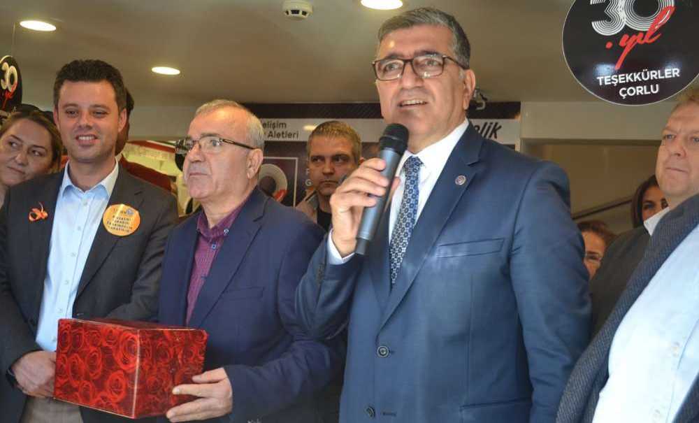 Görkemli Törenle 30'uncu Yılını Kutladı