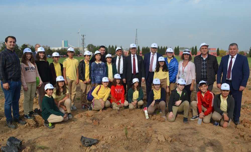 Gelecek İçin 20 Bin Fidan Toprakla Buluştu