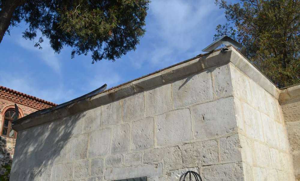 Tarihi Fatih Camisinde Hırsızlar Kol Geziyor