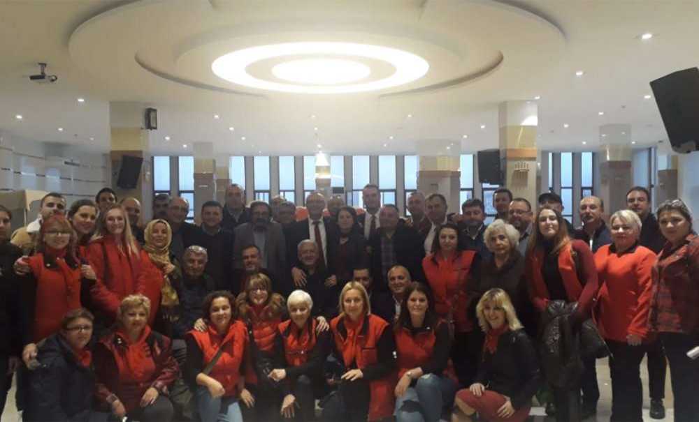 Muhittin Mahallesi'de Kırmızı Dedi