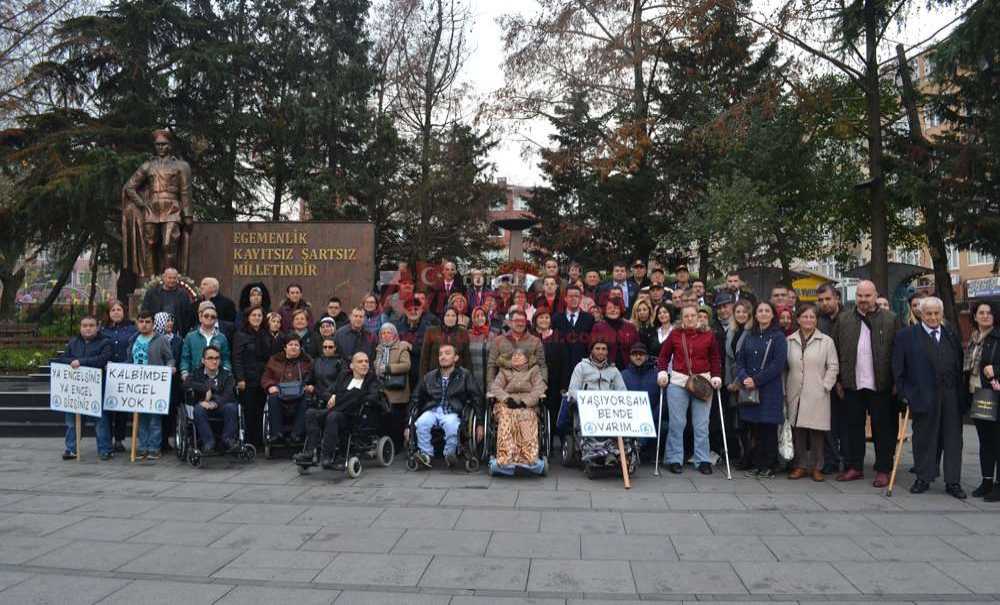 İki Ayrı Etkinlik Engelliler Gününe Yakışmadı