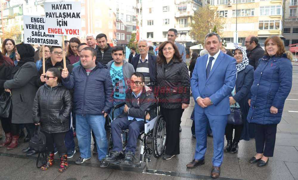 “Öncelikle Zihinlerdeki Engelleri Ortadan Kaldırmalıyız”