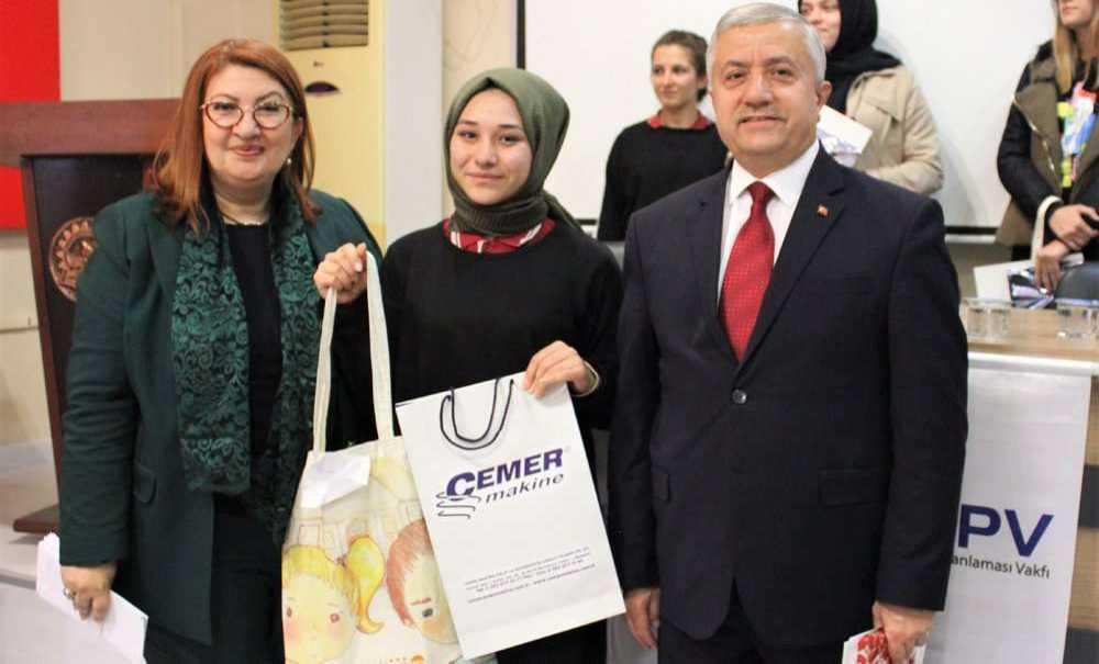 Meslek Lisesi'nde Ödül Töreni Düzenlendi