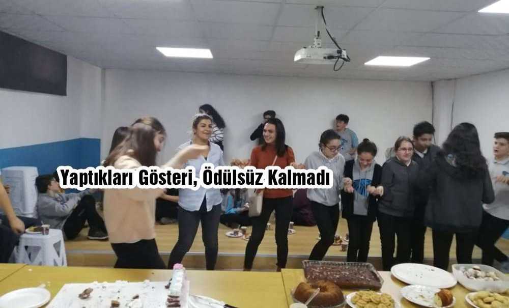 Yaptıkları Gösteri, Ödülsüz Kalmadı